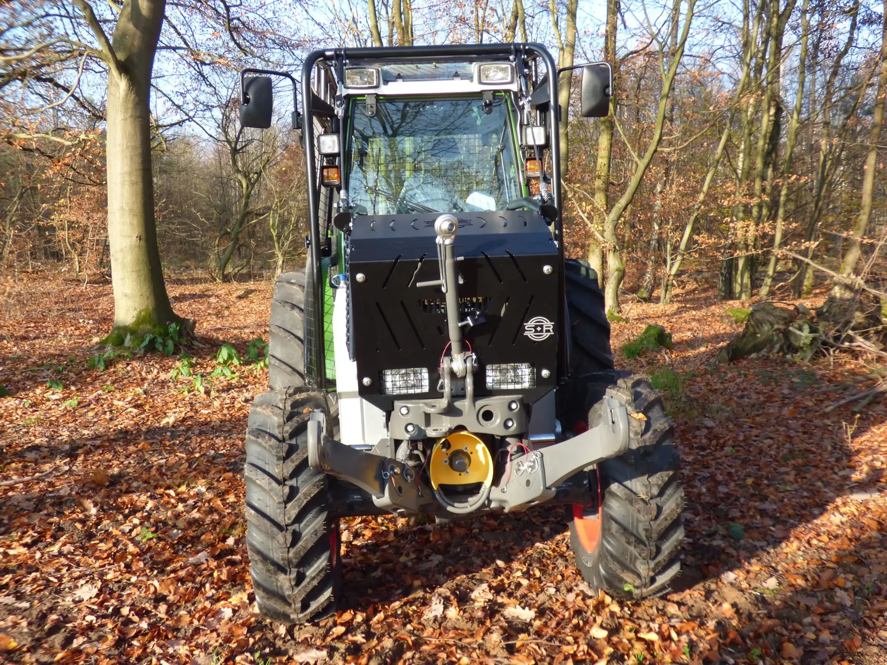 Blindage forestier et protection forestière Fendt 200 - vue 01
