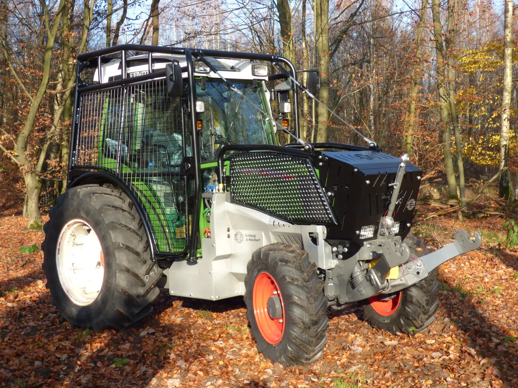 Blindage forestier et protection forestière Fendt 200 - vue 06