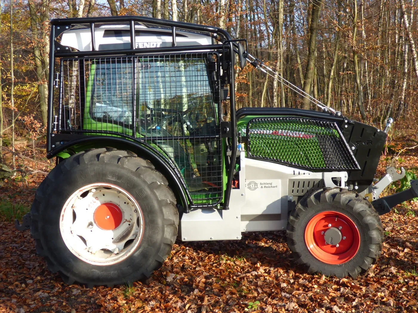 Réalisation de protection forestière sur Fendt 210P vigneron