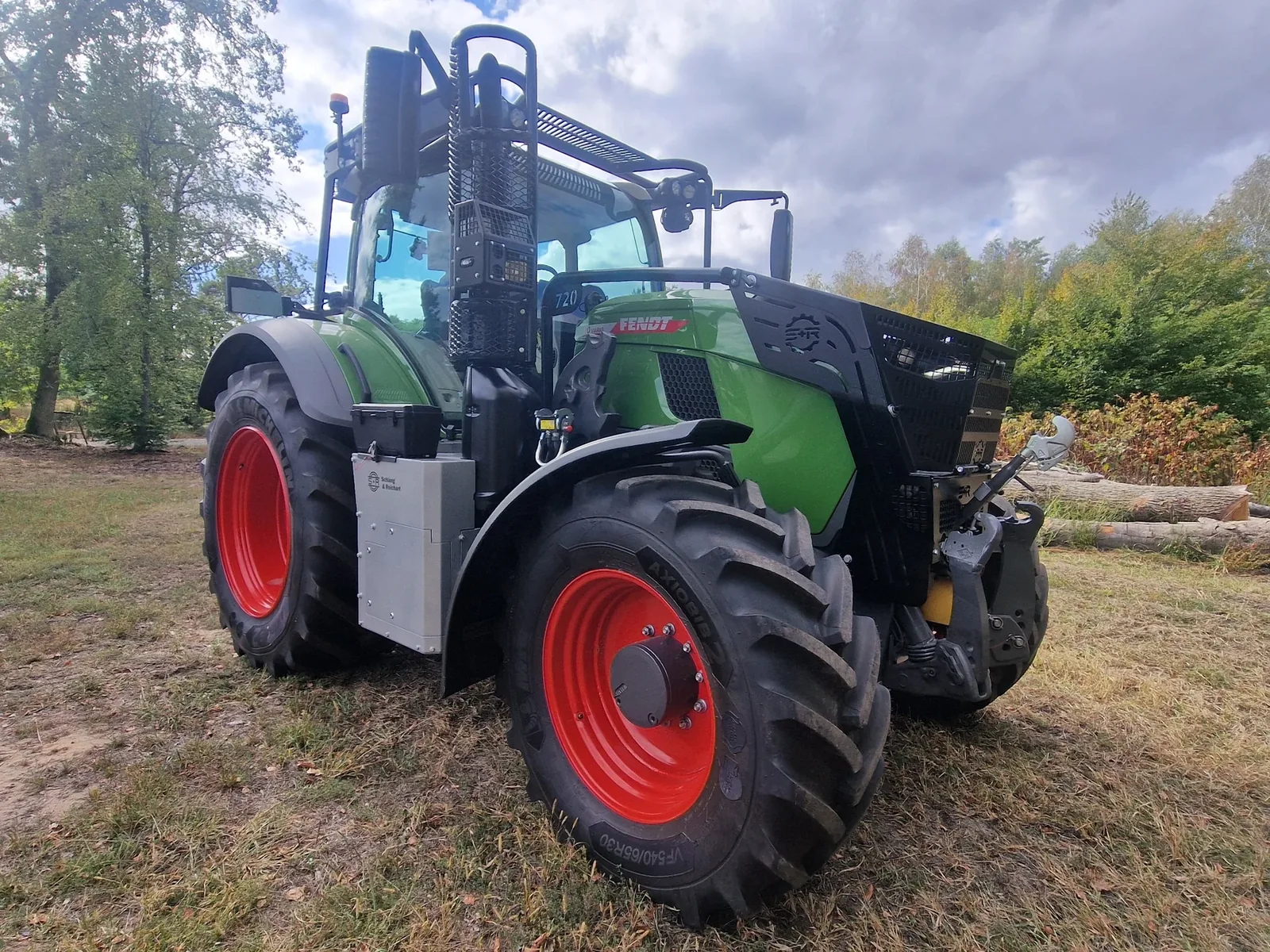 Blindage forestier et protection forestière Fendt 700 Vario - réalisation S&R Equipement Forestier