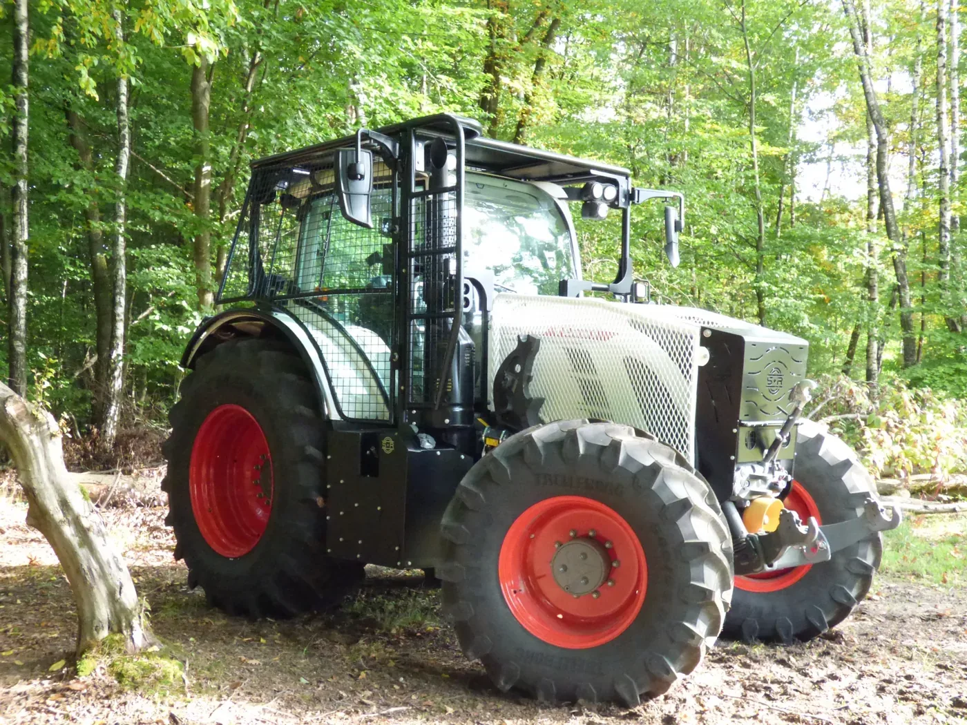 Réalisation de protection forestière sur Fendt 724 Gen6