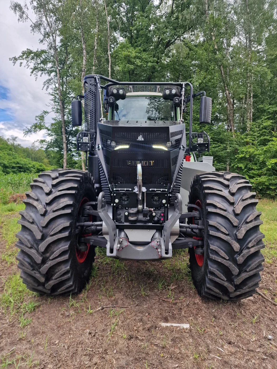 Réalisation de blindage forestier et protection forestière Fendt 900 Gen 6 et Gen 7