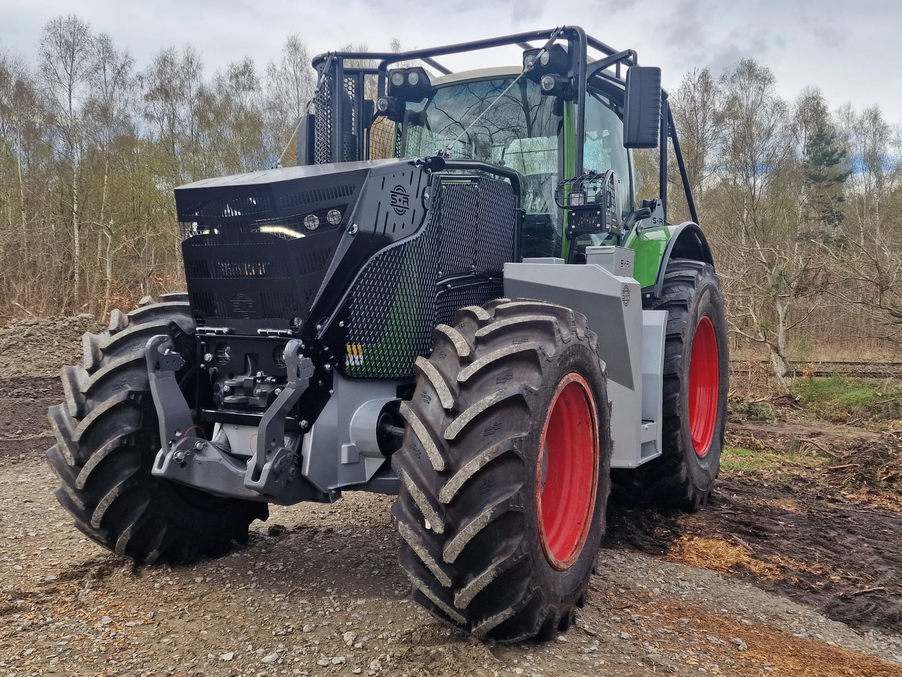 Réalisation de blindage forestier et protection forestière Fendt 900 Gen 6 et Gen 7