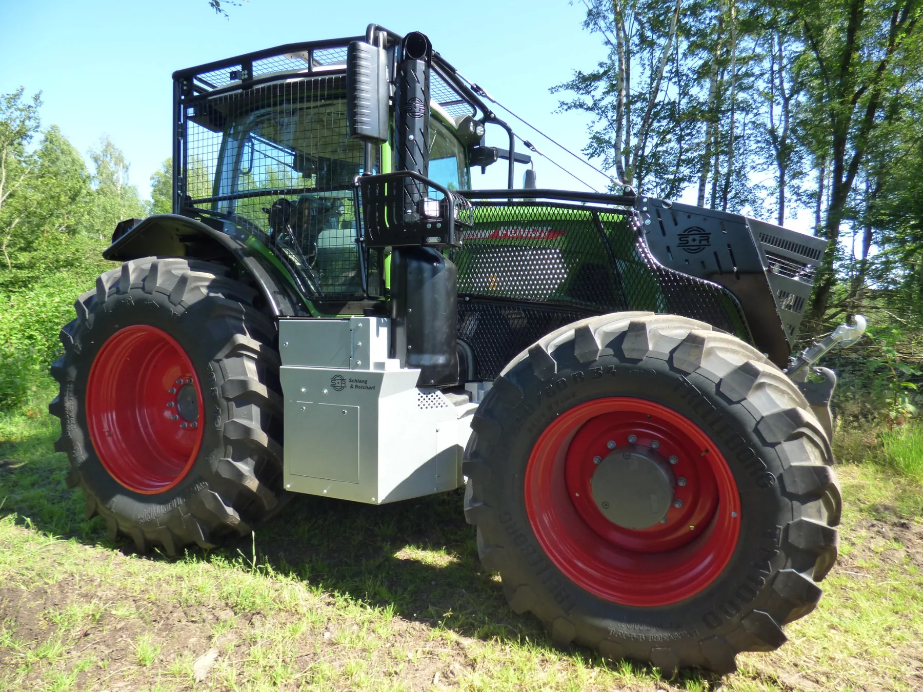 Réalisation de blindage forestier et protection forestière Fendt 900 Gen 6 et Gen 7