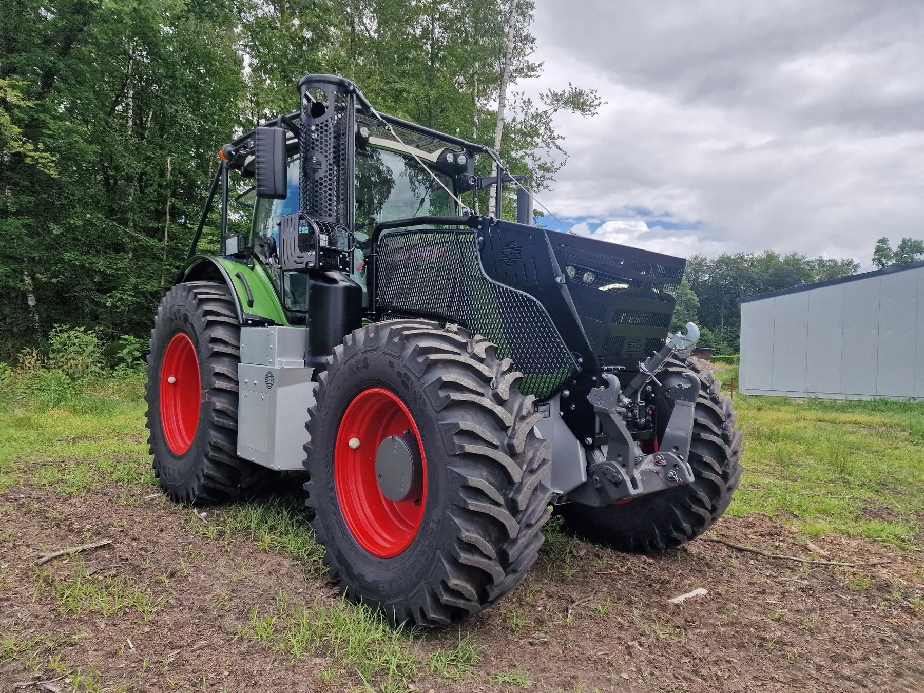 Réalisation de blindage forestier et protection forestière Fendt 900 Gen 6 et Gen 7