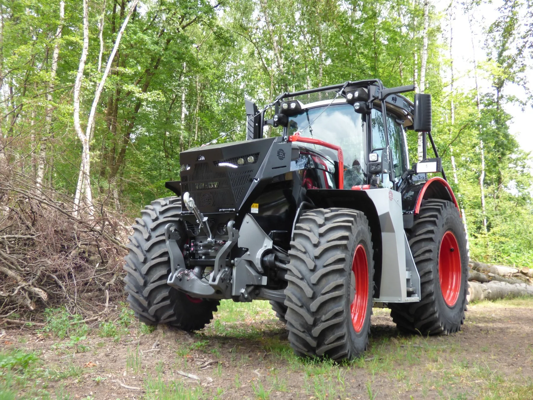 Blindage forestier et protection forestière sur tracteur par S&R Equipement Forestier