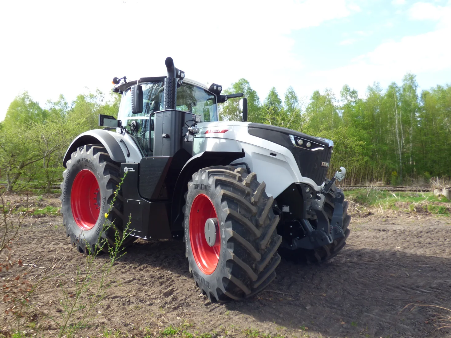 Protection forestière sur mesure Fendt 1000 – vue trois quarts