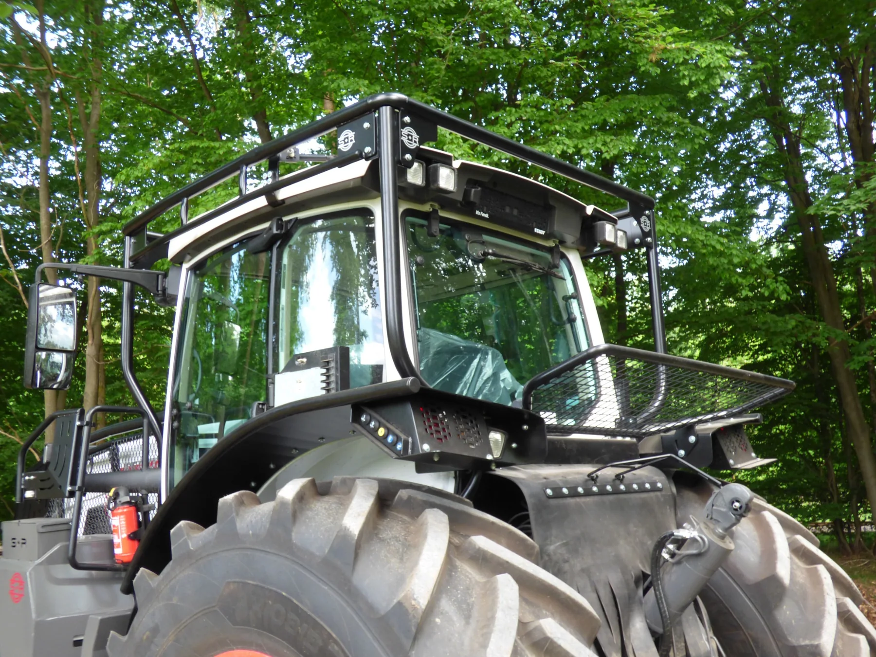 Réalisation de blindage forestier et protection forestière Fendt 900 Gen 6 et Gen 7