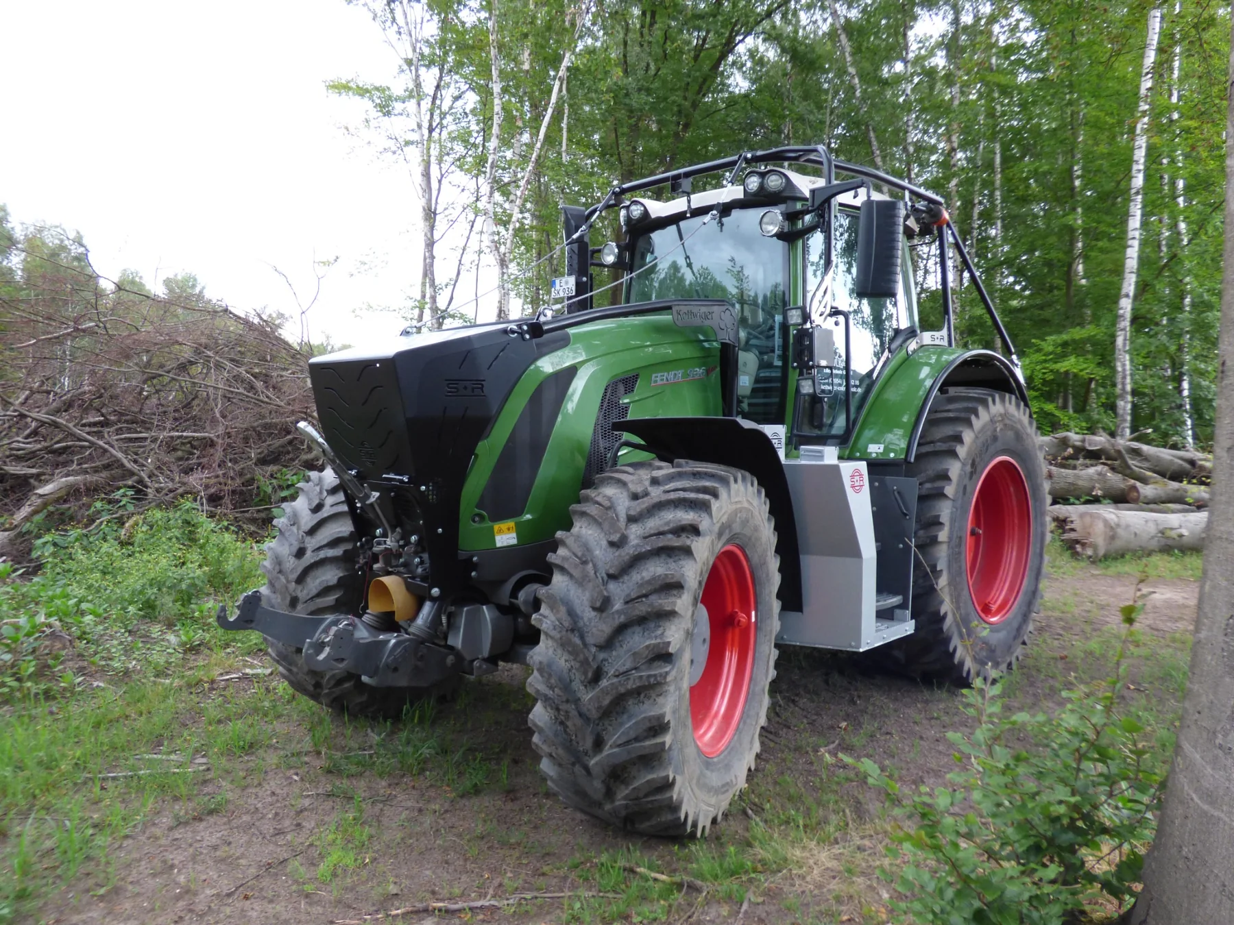 Réalisation de blindage forestier et protection forestière Fendt 900 S4